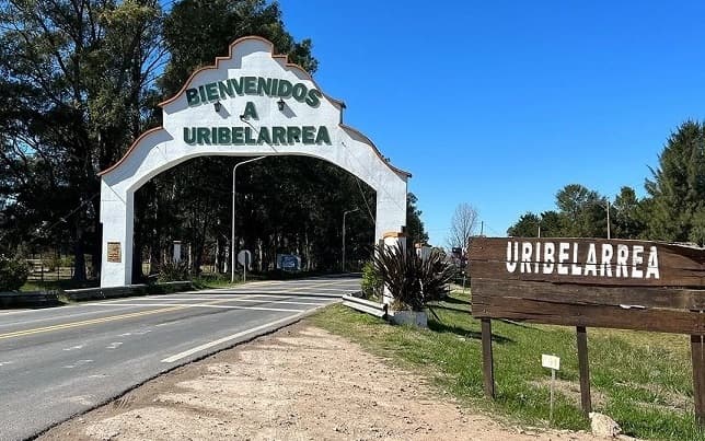 Imagen Entrada al pueblo uribelarrea